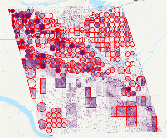 Über dem Layer "Loss of healthy vegetation" angezeigter Layer "Field_boundaries"