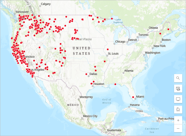 Die Karte "USA Current Wildfires" mit Markern in Form roter Kreise, die die Position von Waldbränden symbolisieren, wird in Map Viewer geöffnet.