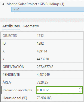 Der Wert für "Radiación incidente", der im Bereich "Attribute" auf 0,00512 festgelegt wurde