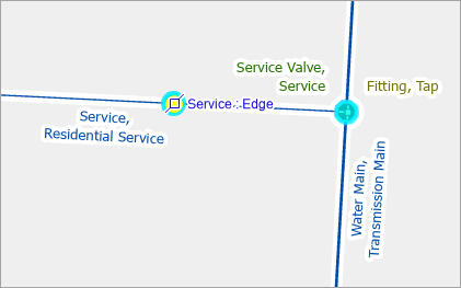 Selected feature snapped to the edge of the service line.