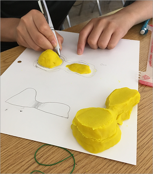 Tracing a layer of a clay mountain