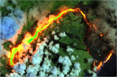 Imagen SWIR de agosto que muestra menos actividad volcánica que julio.