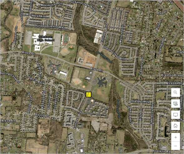 Interfaz de usuario de ArcGIS Online, con el mapa de inicio mostrando imágenes de Murfreesboro, Tennessee