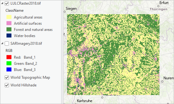 La capa ráster de uso y cobertura del suelo se muestra en el mapa.