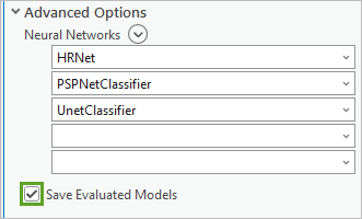 La casilla de verificación Guardar modelos evaluados está activada.