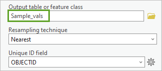 Le nom de la table en sortie est défini sur Sample_vals.