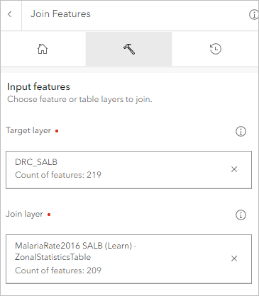 Paramètres saisis dans la section Input features (Entités en entrée) de la fenêtre de l’outil Join Features (Joindre les entités).