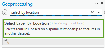 Outil Select Layer By Location tool (Sélectionner une couche par emplacement)