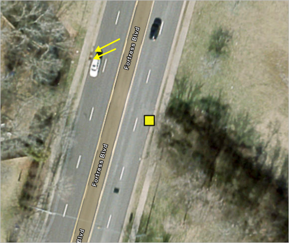 Расположение ливневой канализации для анализа и подобные объекты на другой стороне дороги