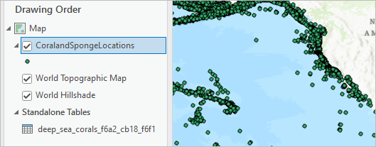CoralandSpongeLocations 要素类已添加到“内容”窗格和地图